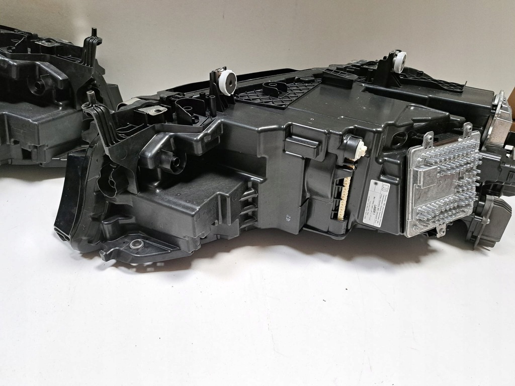 фото №11, Лампа левая правая laser лампы фары-лазеры комплект bmw ix ix i20 оригинал демонтаж