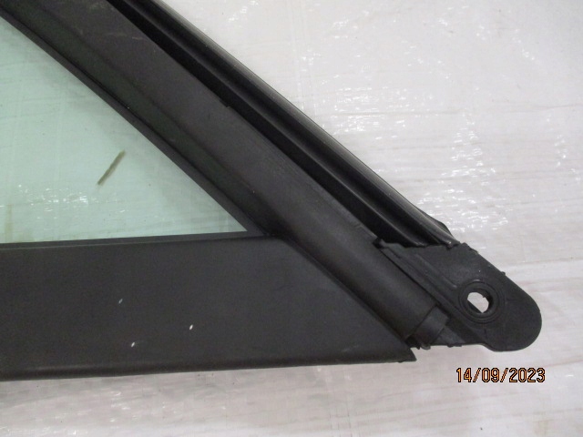 фото №9, Citroen c3 iii стекло правая передняя 2021 треугольник