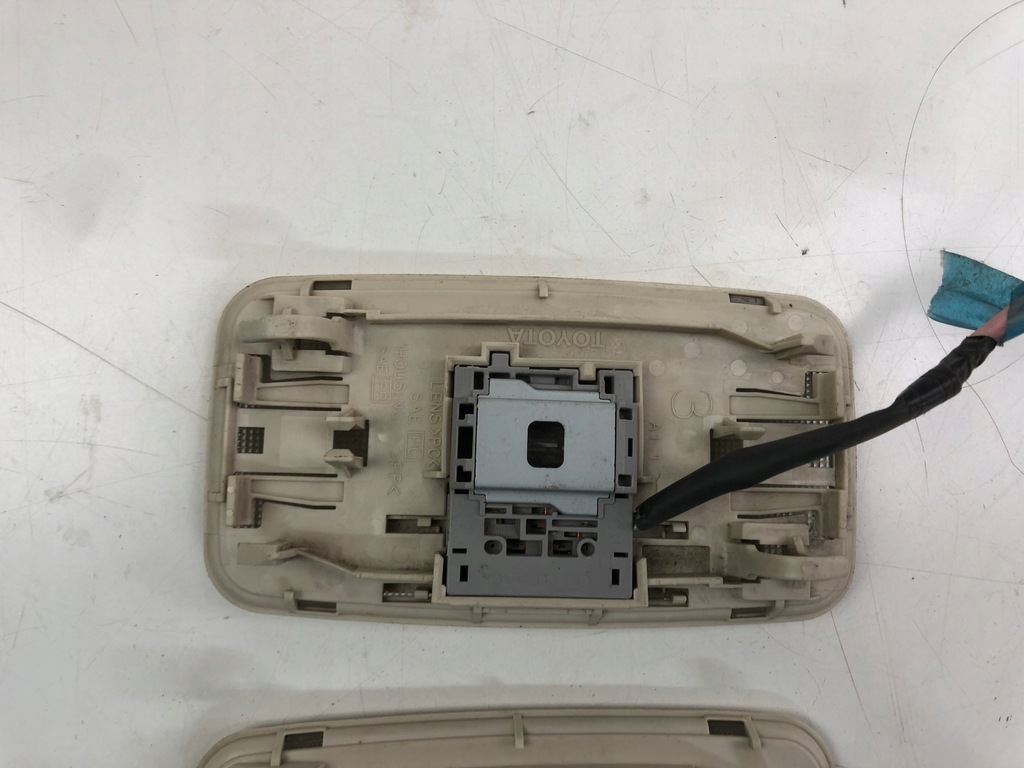 фото №8, Toyota verso лампа стельовий