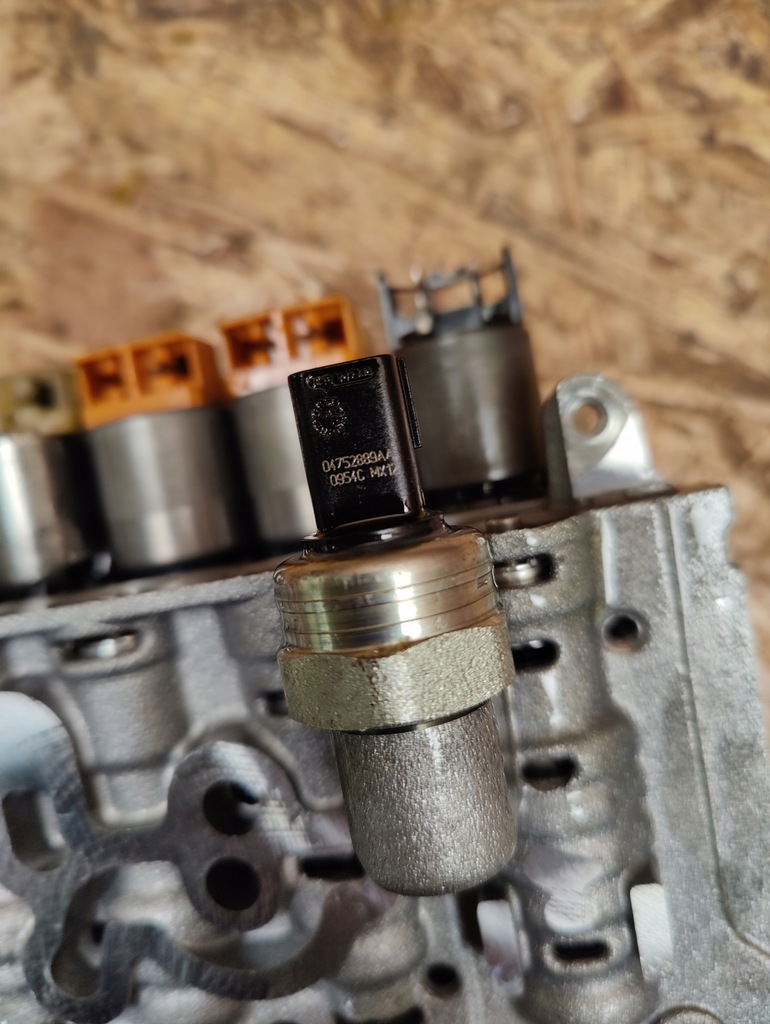 фото №8, Гідравлічний блок керування коробки jeep 2.4 04753134aa