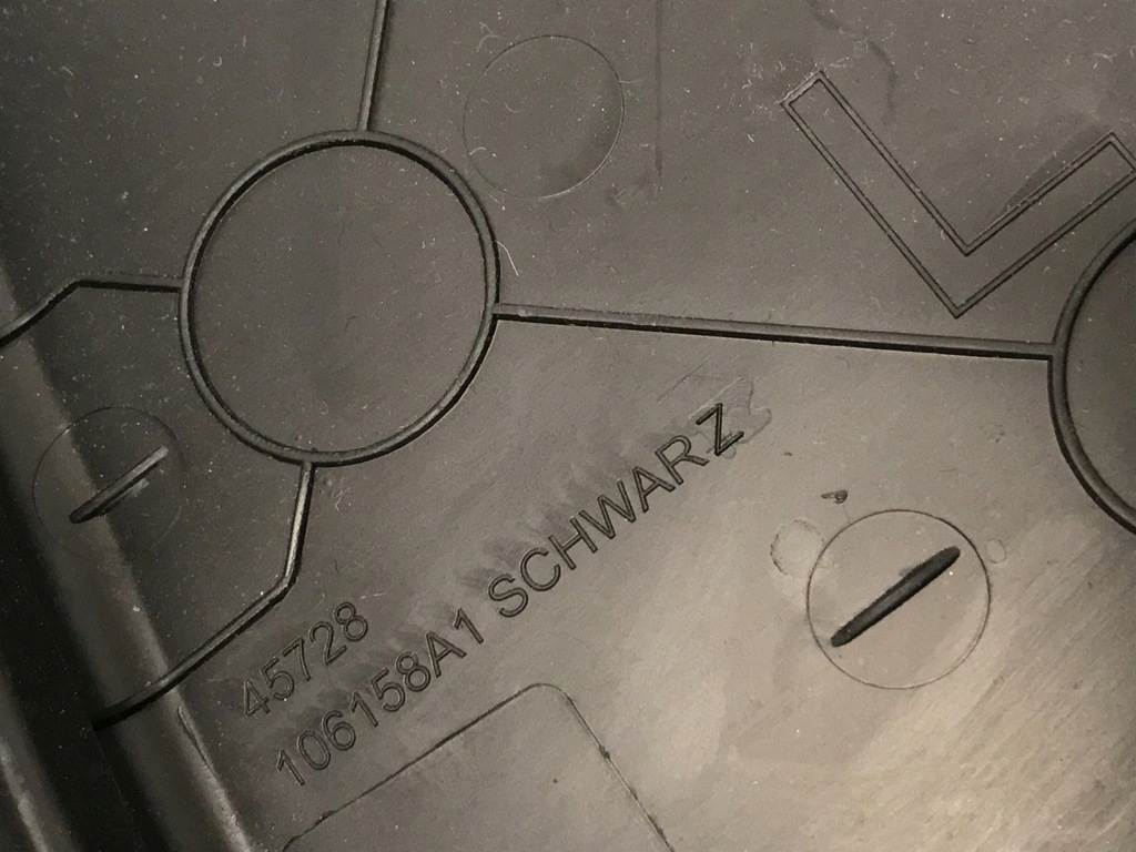 фото №10, Bmw x1 f48 обивка обшивка крышки багажника