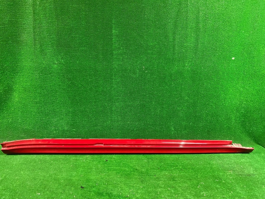 фото №2, Молдинг порог правая porsche macan 95b