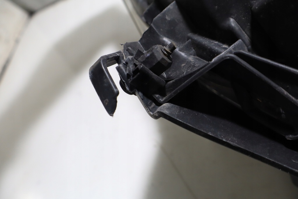 фото №7, Лампа левая передняя renault laguna iii