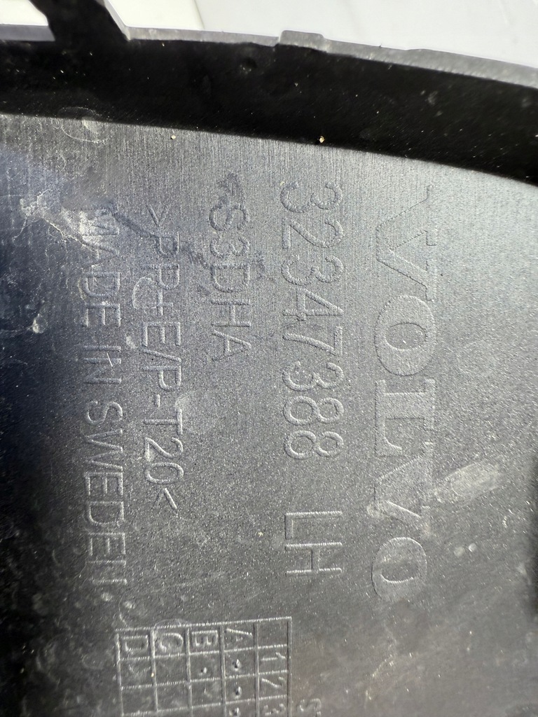 фото №6, Volvo xc40 c40 решітка бампера ліва права 32347389 32347388