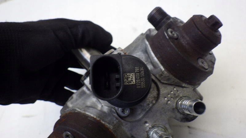 фото №7, Насос впрыскная bmw 4 f36 gran coupe i 3.0 d 7823470 0445010638