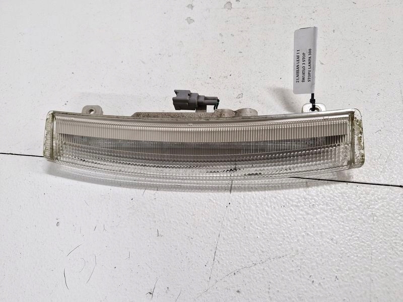 Купить Nissan leaf 1 1 фонарь  стоп стоп-сигнал фара