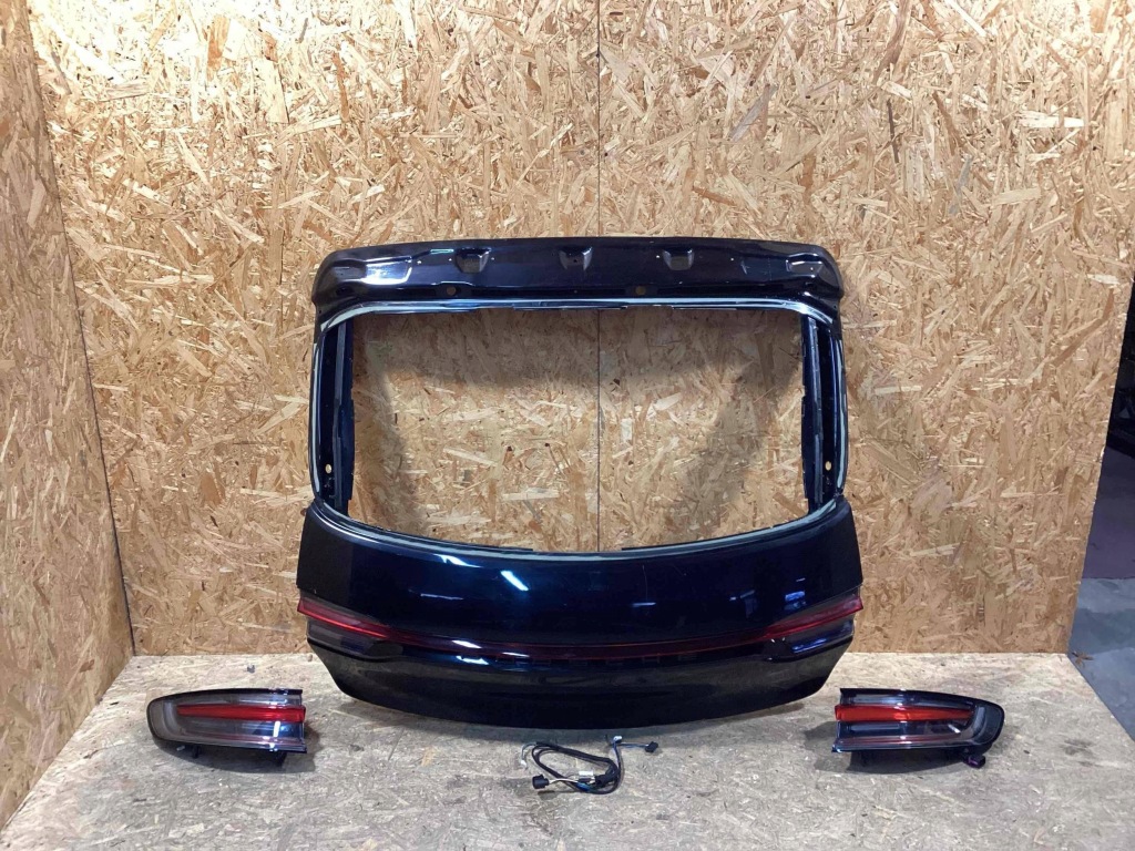 фото №1, Porsche macan 95b827041bygrv 95b827123 кришка багажника лампи