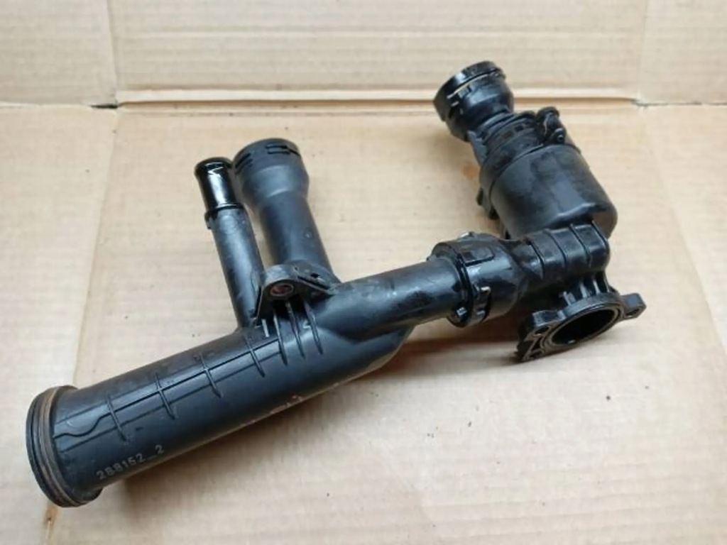 фото №1, Корпус термостата audi a4 b9 tdi 04l121111h