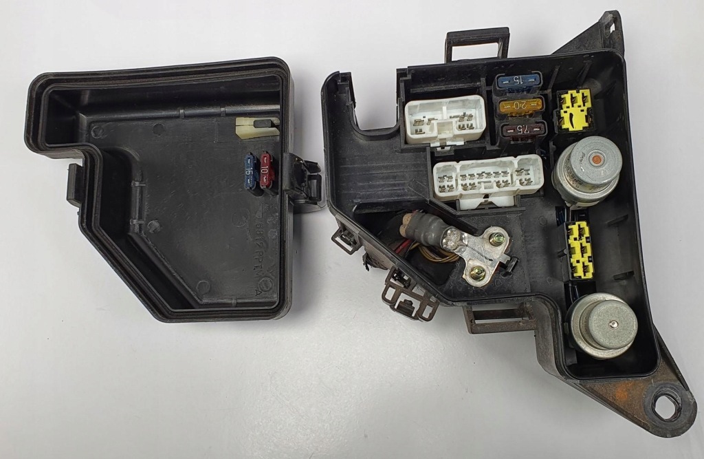 фото №1, Коробка запобіжників toyota mr2 ii sw20 2.0 16v