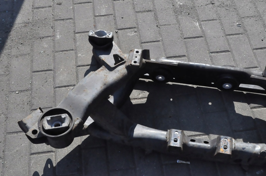 фото №10, Aston martin vanquish 6.0 v12 балка подрамник подвеска задняя 38 tys km