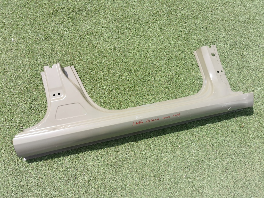 фото №1, Skoda octavia iii 5e0 порог обшивка правое