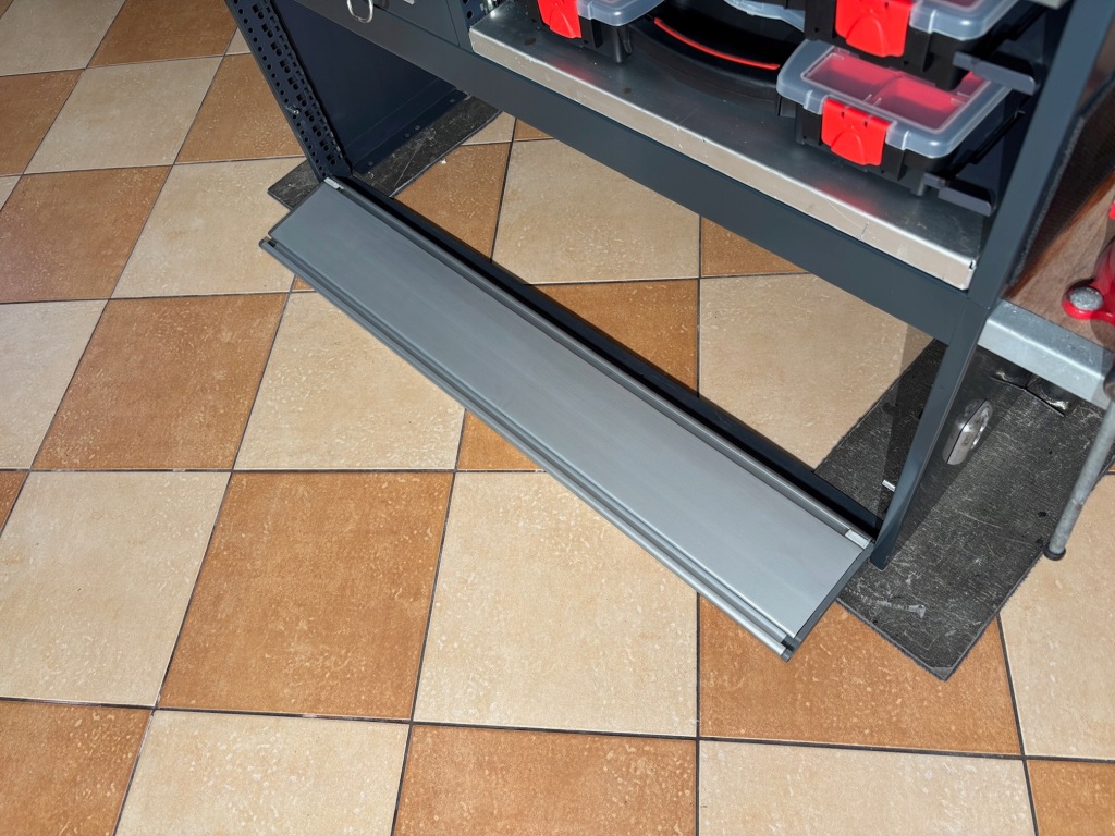 Wurth обшивка шафа regał автомобільний warsztatowy сервіс t6 trafic custom Зі Шроту