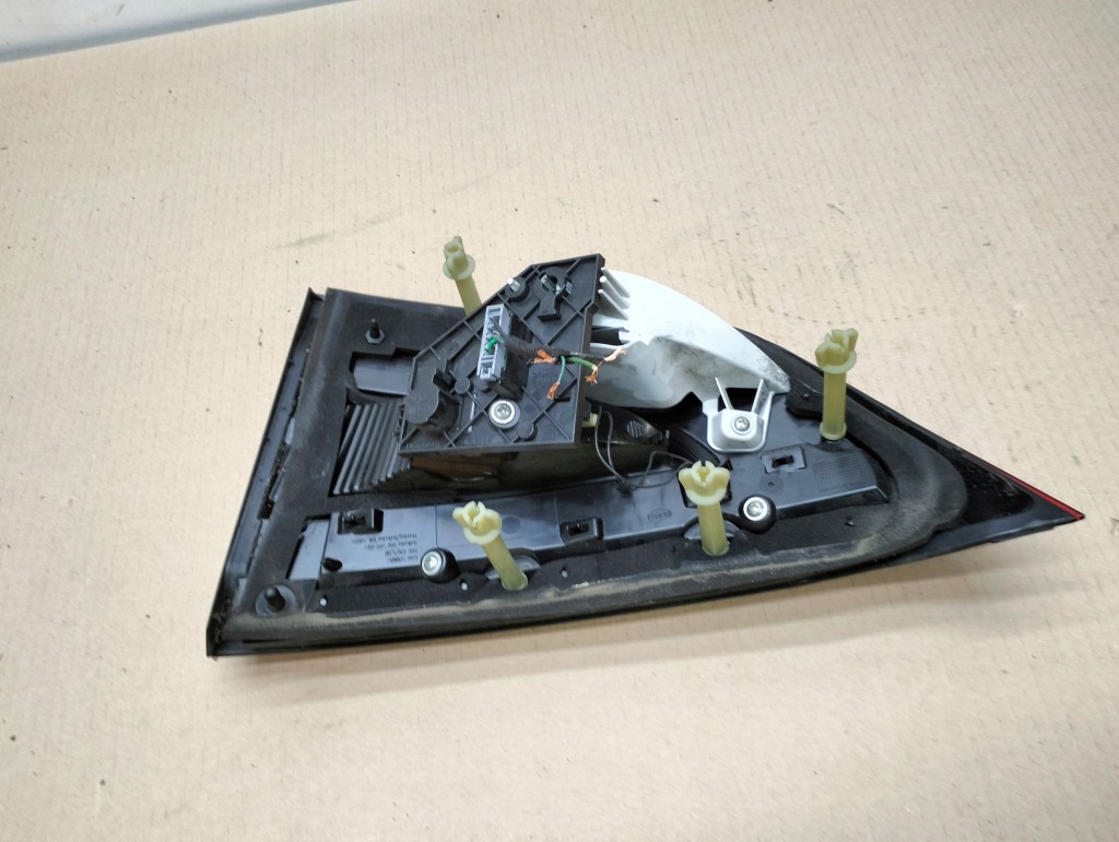 Фара задній w кришці  ліва led ford galaxy mk3 3 рестайлінг  lata 2010-2014 Зі Шроту