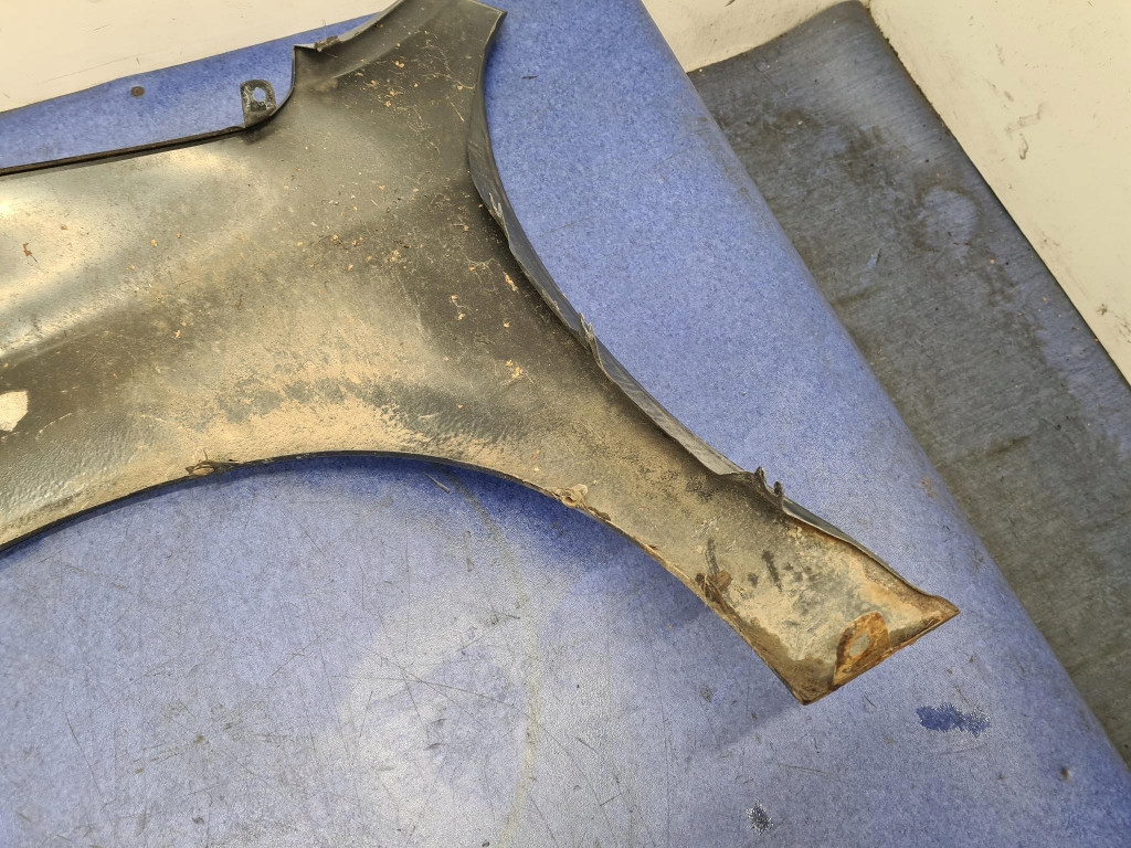 Skoda octavia 2 крыло  перед правый  lf7v Доставка