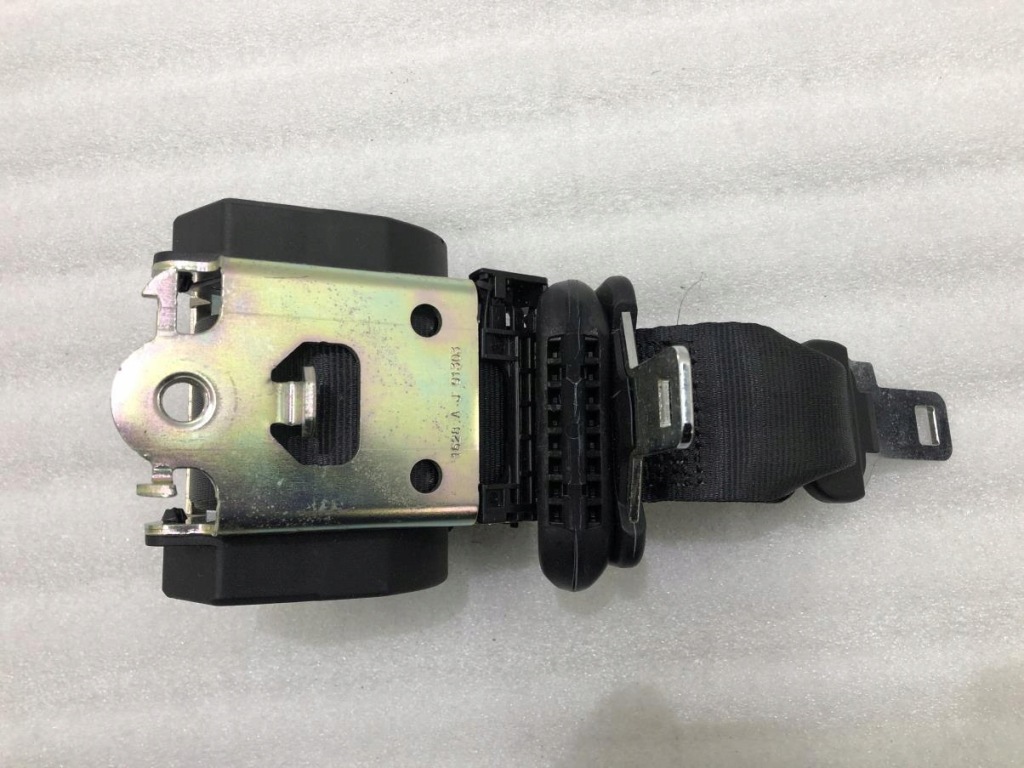 фото №2, Pas средний задняя dacia sandero i 0407282