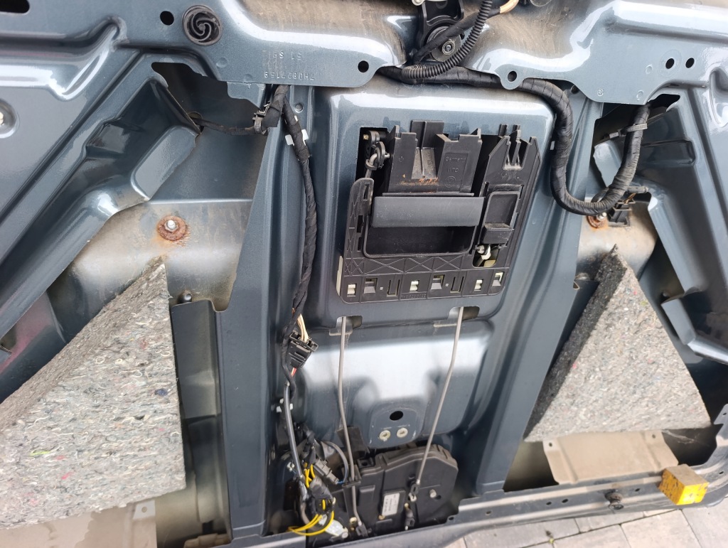 Кришка багажника кришка багажника задні vw t5 t5 рестайлінг  ld7u Ціна