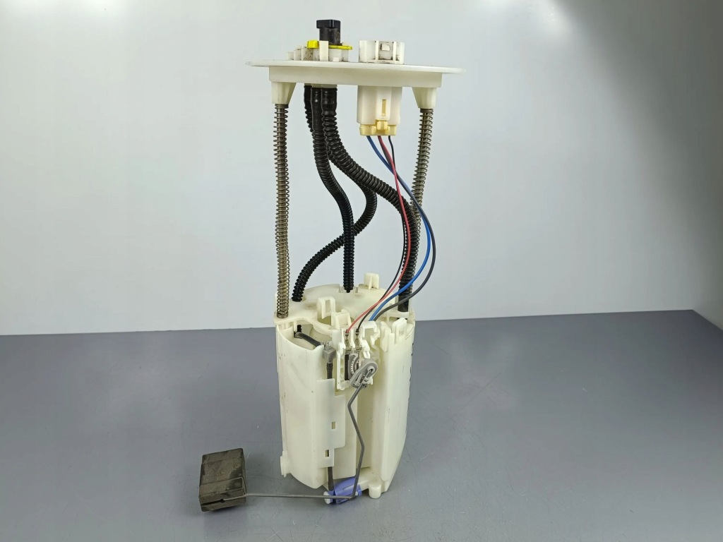 фото №1, 2015 lexus lx 570 насос пального 7702060342