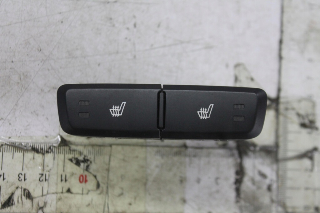 фото №1, Кнопка подогрев 93710-2t000 optima iii 10-15