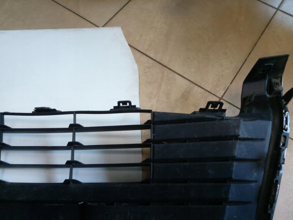 фото №11, Решётка бампера toyota yaris iii '14-17 перед 53112-0d400 с хромированные элементы oryg.