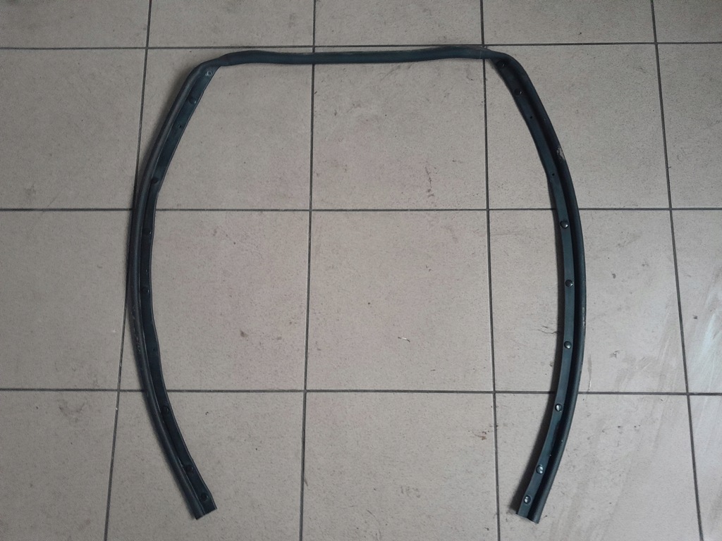 фото №1, Ford edge ii mk2 2015-18r прокладка резиновый элемент капот ft4b-r16b990 ft4br16b990