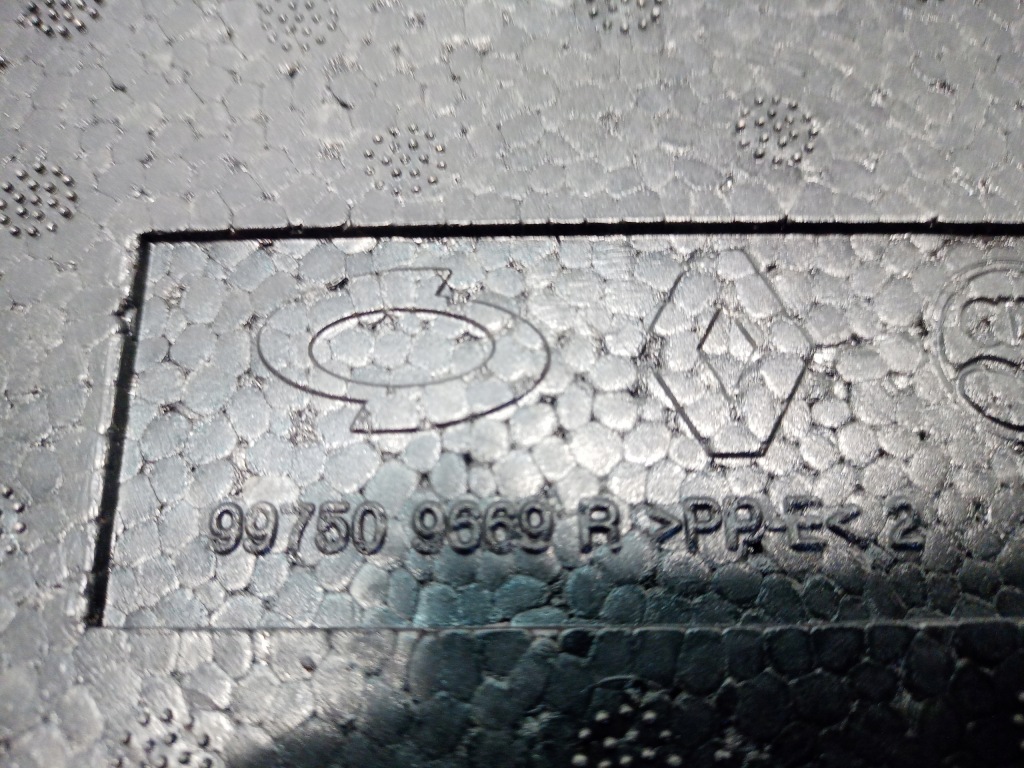 Контейнер домкрат ключ вушко renault arkana 997509669r Доставка