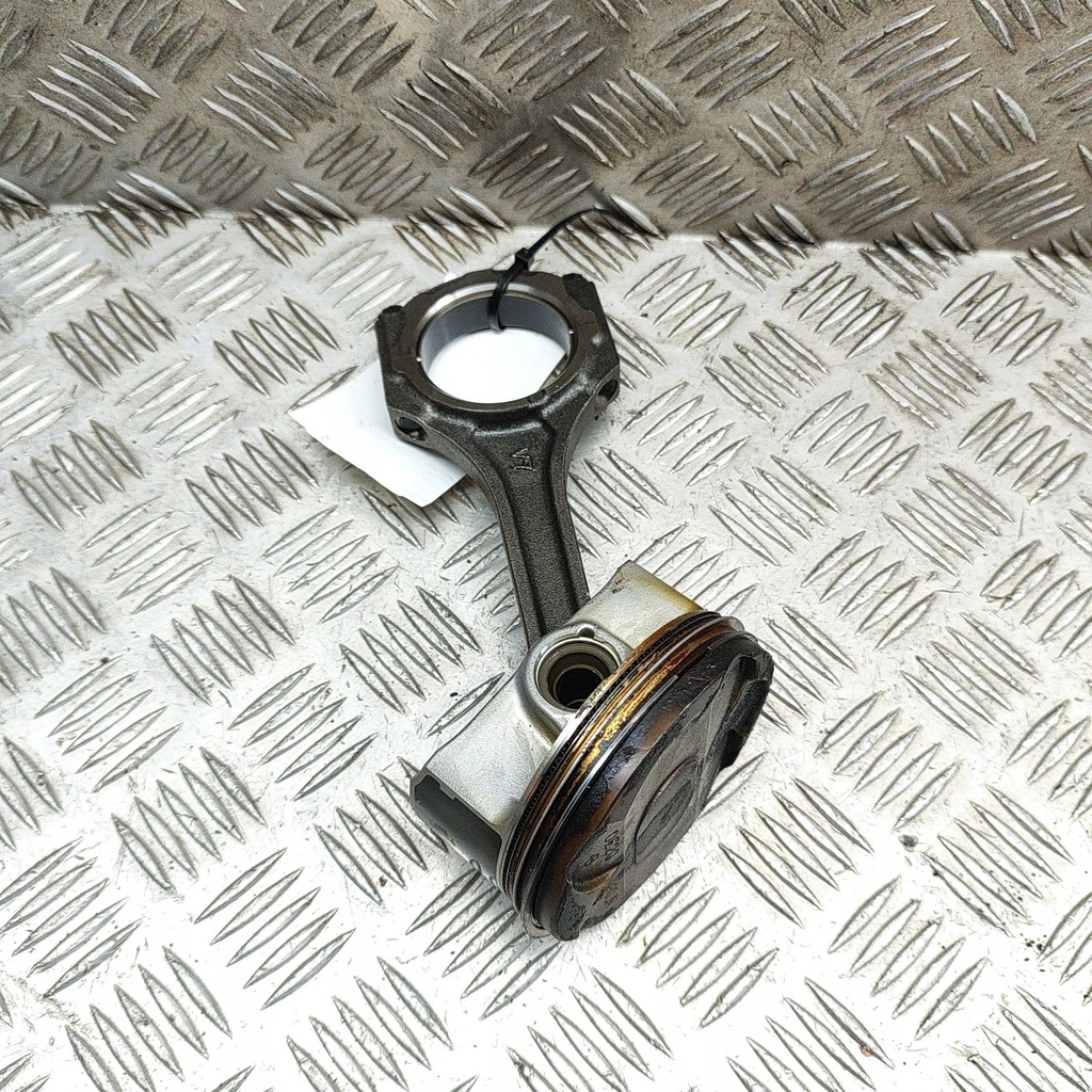 фото №2, Lexus rx 450h 2019 поршень