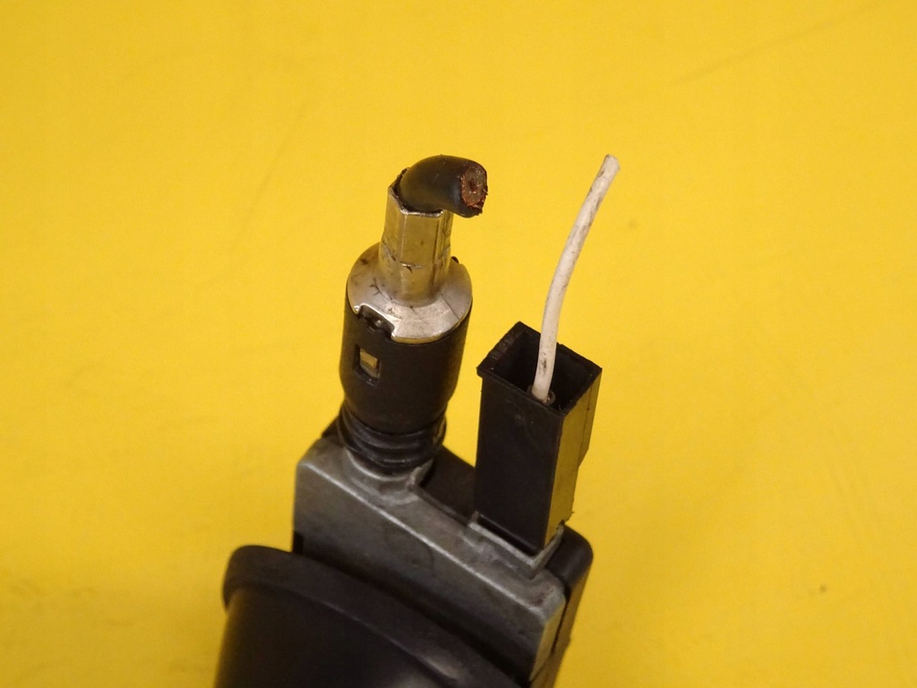 фото №7, Антенна gps audi a3 8l 8d9035501 nr91