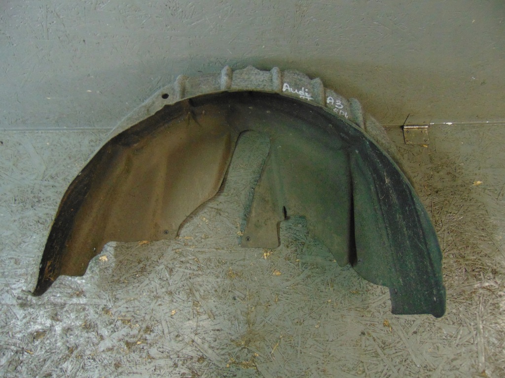 фото №1, Подкрылок правый задняя audi a3 sportback 8p4
