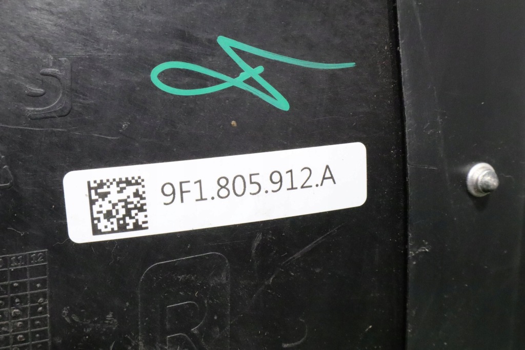 Подкрылок перед правый porsche 911 992 19- 992805170 с Разборки