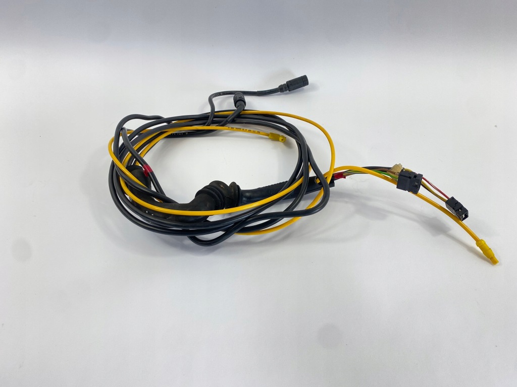 Захист гумовий елемент джгут кришки задній задній права mercedes w124 kombi 1248210697 Київ