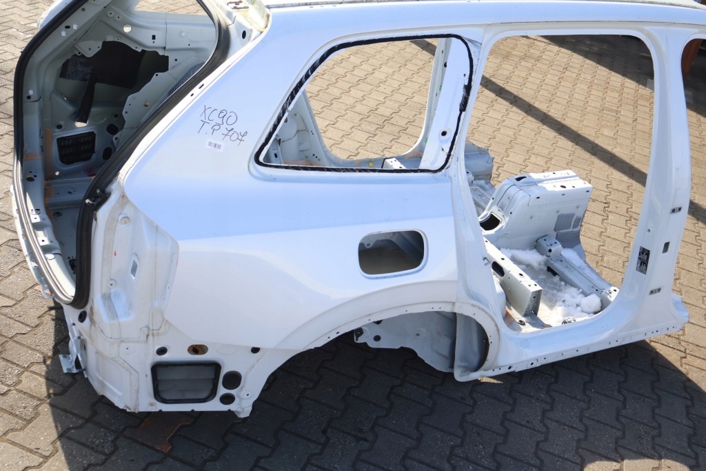 Купить Volvo xc90 ii четверть крыло правая задний  707