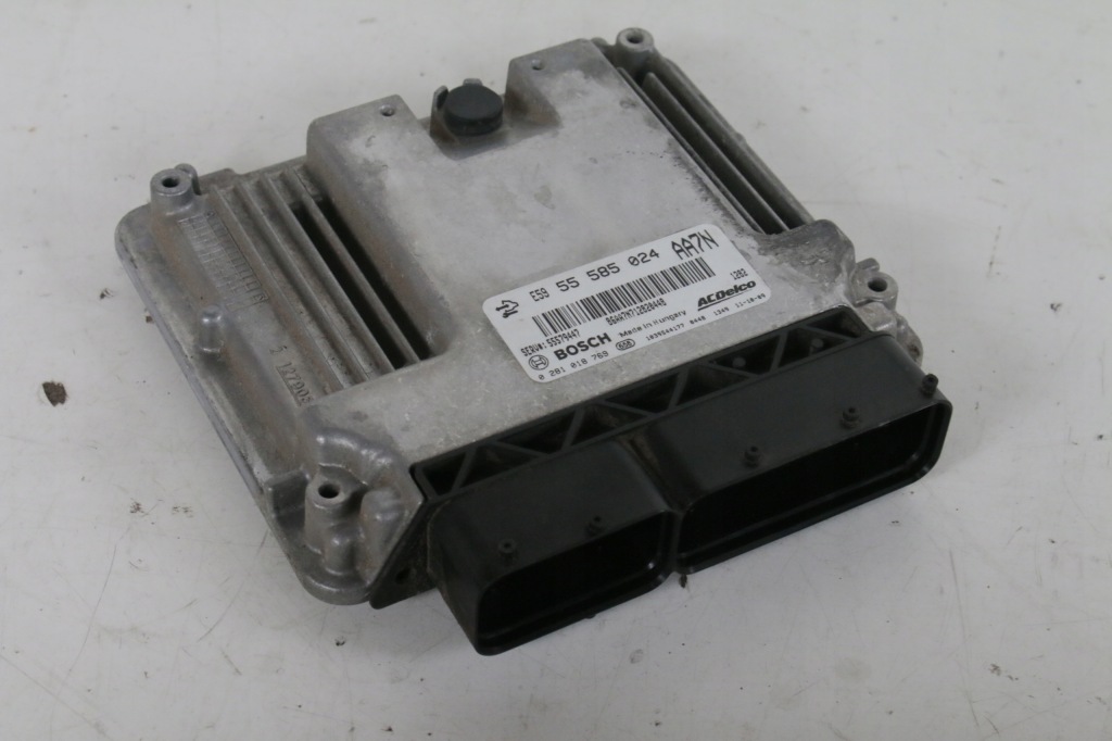 Купить Блок управления двигателя opel insignia 2.0 cdti 55585024