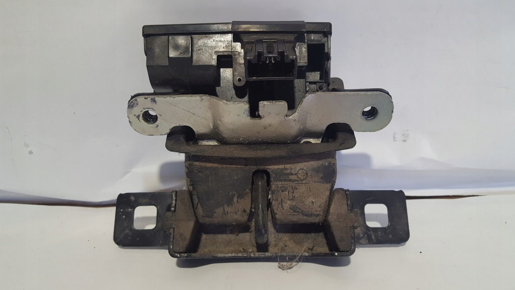 фото №1, Замок крышки багажника ford fiesta ba61-a442a66-be