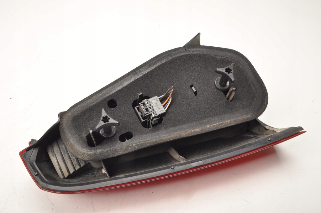 фото №7, Dacia logan i лампа права задня 8200211019