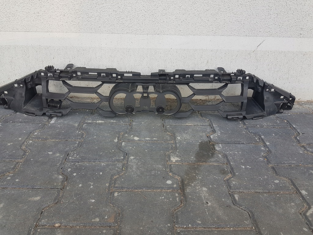 фото №1, Решётка радиатора решётка радиатора кронштейн audi a3 8y 8y0853949