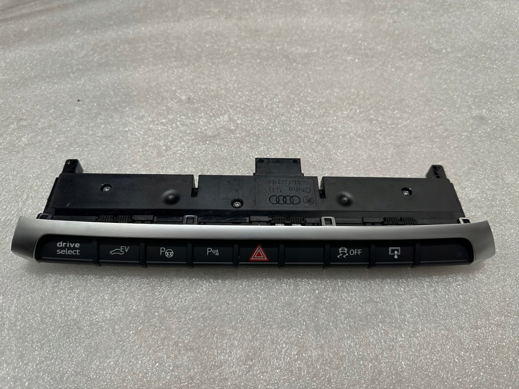 фото №1, !панель переключателей управление audi a3 8v0925301ef!