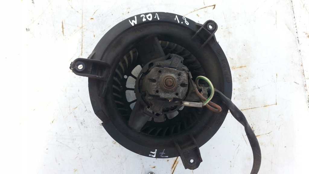 фото №1, Воздуходувка вентилятор обдув mercerdes w201 190