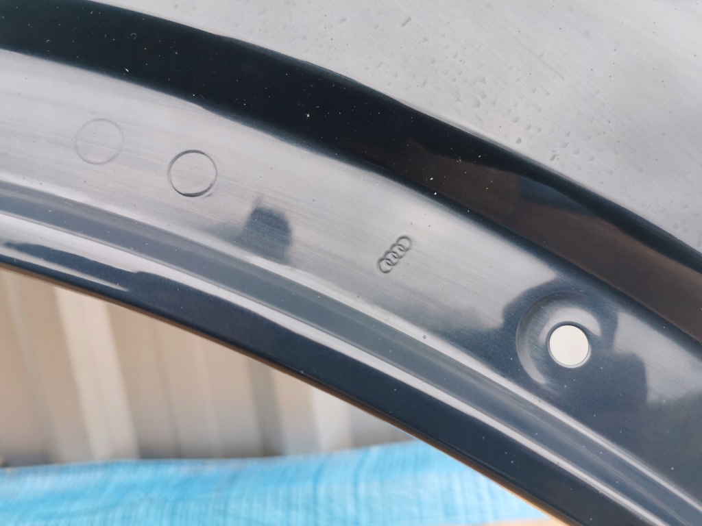 Audi q6 e-tron 85h 23- крыло  левое  передний в хорошем состоянии Цена