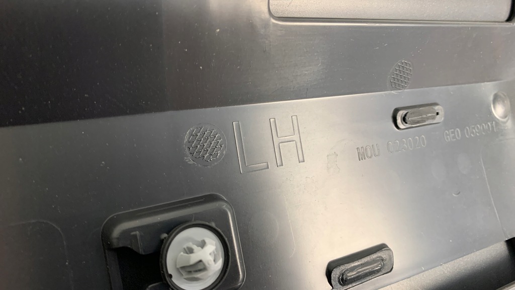 фото №7, Молдинг дверь левый перед land rover defender l663