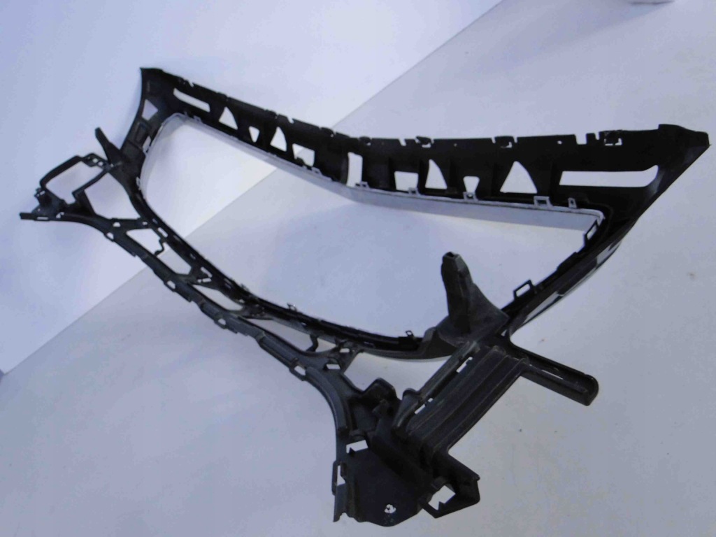 Mercedes cls 218 рестайлинг  рама решетка усилитель в Украине