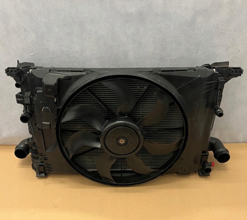 фото №1, Комплект радіатор mercedes a klasa w176 12- a2465001403