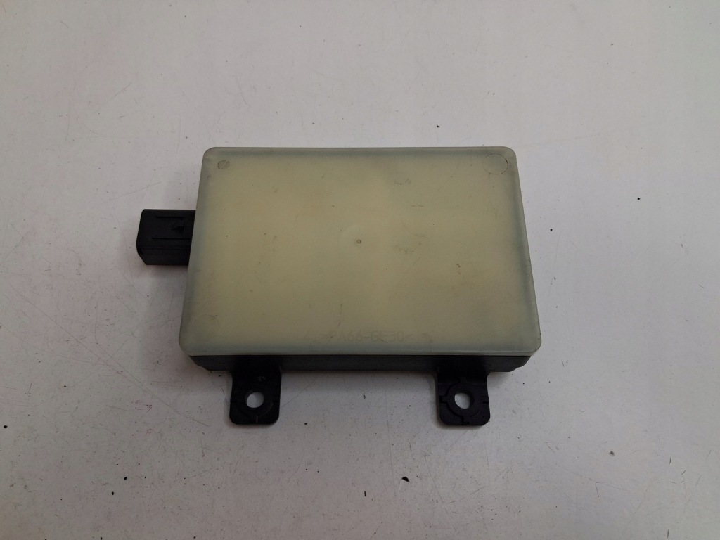 Купити Модуль датчик мертвого pola jaguar i-pace jpla-14f152-ad