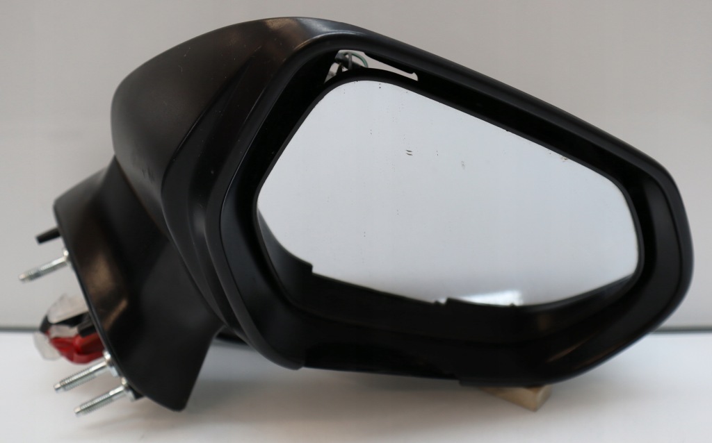 фото №1, Toyota camry 2017- 8 pin / кабели _ оригинал europa