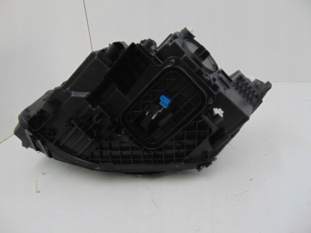 фото №9, Mercedes b w247 лампа права multibeam led