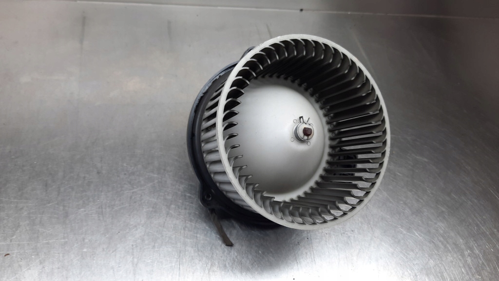 фото №1, Вентилятор отопителя mazda 2 dy 1.4tdci 04r gj8aa02