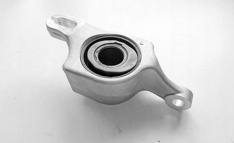 фото №2, Втулка левая задняя jeep grand cherokee 11-15 wk2 wl