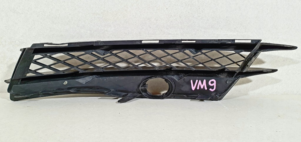 фото №2, Решітка бампера перед права audi r8 420807682 org