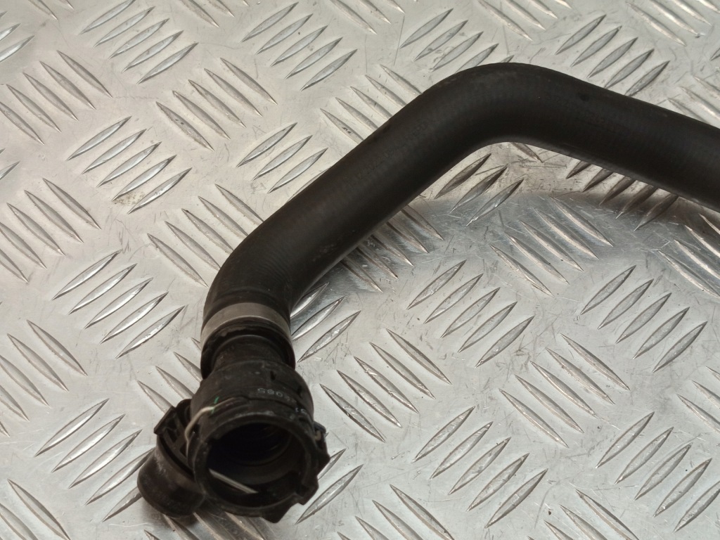 Bmw i3l g28 i4 g26 пабтрубок  шланг труба воды радиатора 8477900 с Разборки