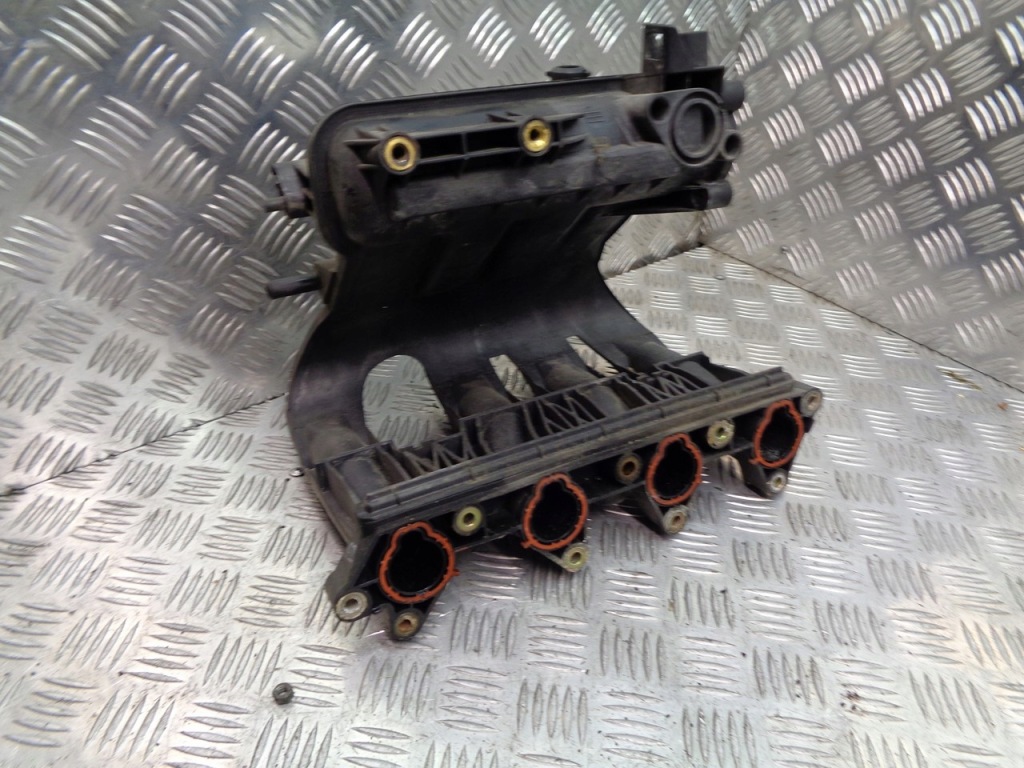 Купить Коллектор впускной  mercedes benz w 168 1.4
