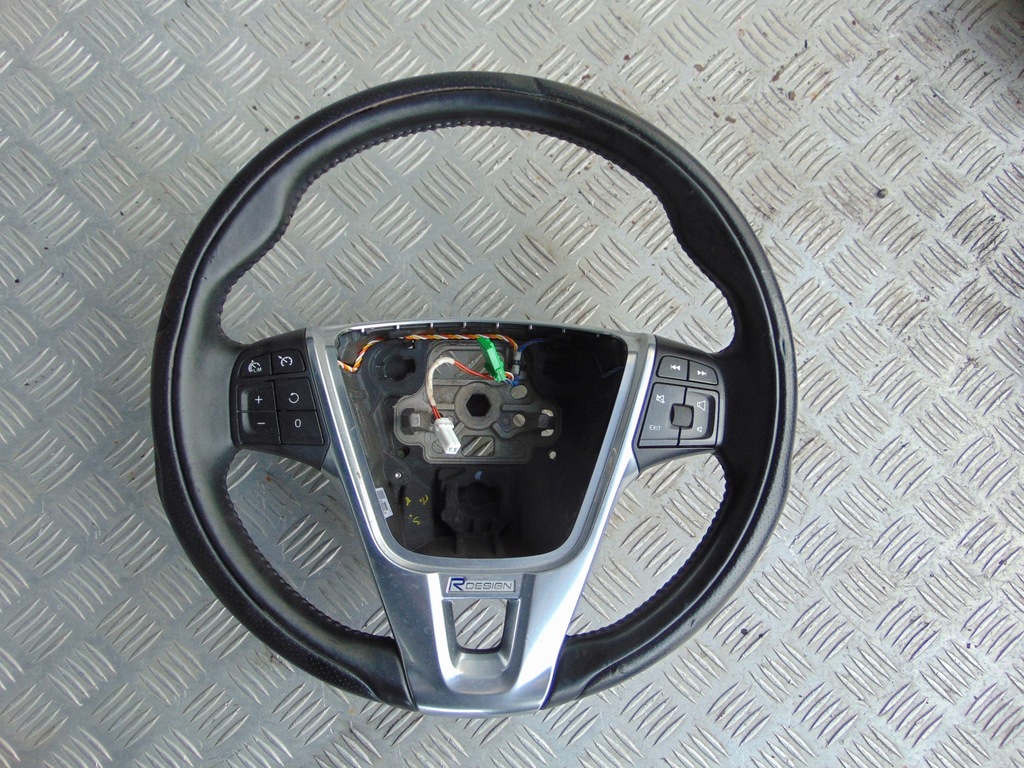 фото №1, Volvo v60 r-design повітропровід шкіра мультифункція